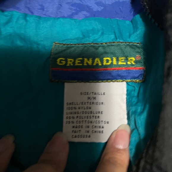 Vintage Windbreaker - Picture 2 of 3